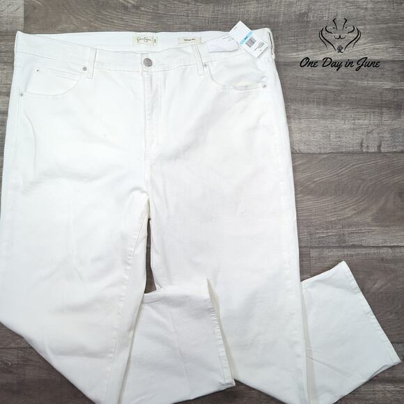 Jessica Simpson Plus Size Boyfriend Jeans Size 20W - Picture 1 of 6